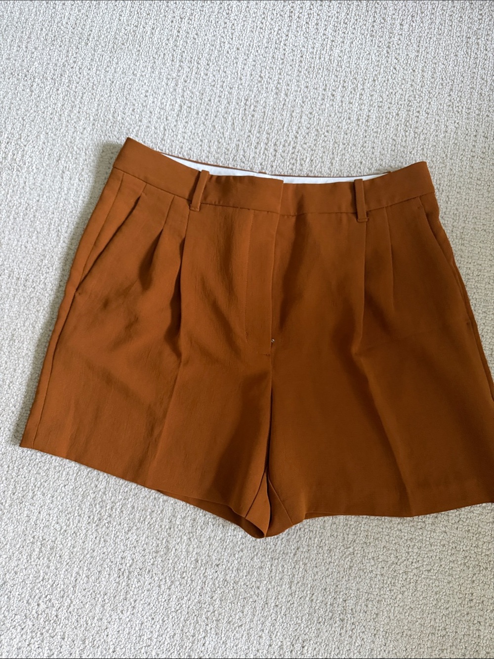 High-Waist Aritzia  Effortless Women's Dress Shorts, crepette